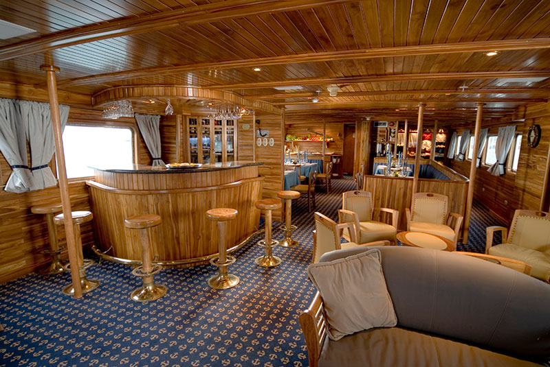 コラル号　ガラパゴスクルーズ