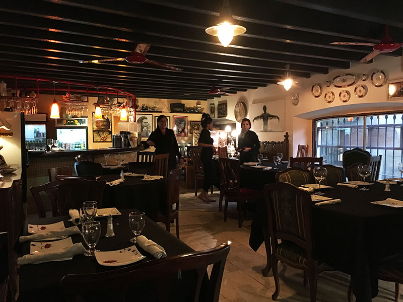 NAO 店内1