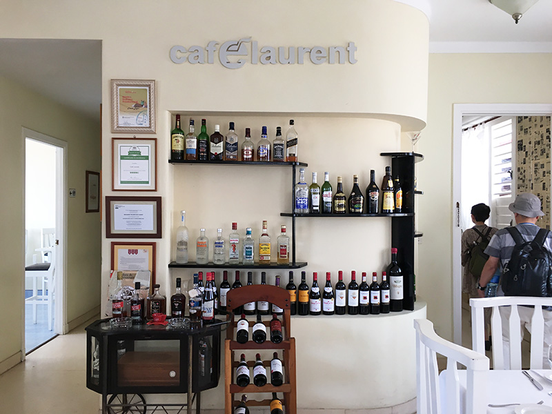 Cafe Laurent 店内1